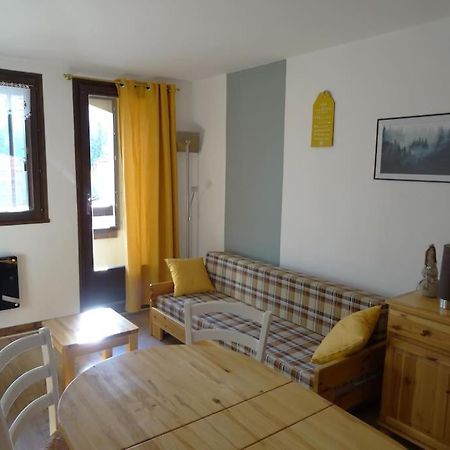Appartement au cœur du village avec parking privé Mijoux Extérieur photo