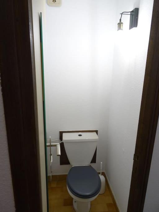 Appartement au cœur du village avec parking privé Mijoux Extérieur photo